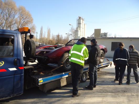 Végül, így jövünk mi a képbe ismét, ugyanis a tulaj megbízott minket, hogy próbáljuk meg újra felépíteni az autóját, most választott csak igazán jó csapatot :)
