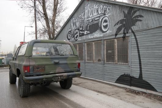 1983 és 1987 között már az úgynevezett M1009 CUCV volt a militarizált változata a polgári K5-nek - ez is egy ilyen jármű. Teljes nevén: M1009 Commercial Utility Cargo Vehicle - General Motors Model K10516 Blazer.